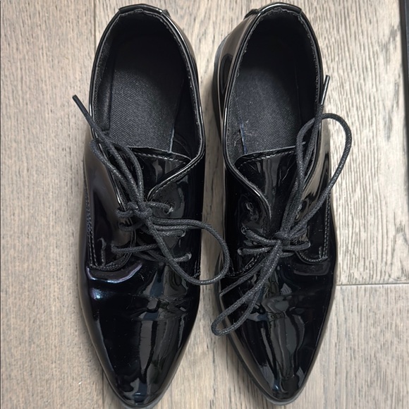Shiny Black Patent Leather Oxford Shoes - Picture 1 of 5
